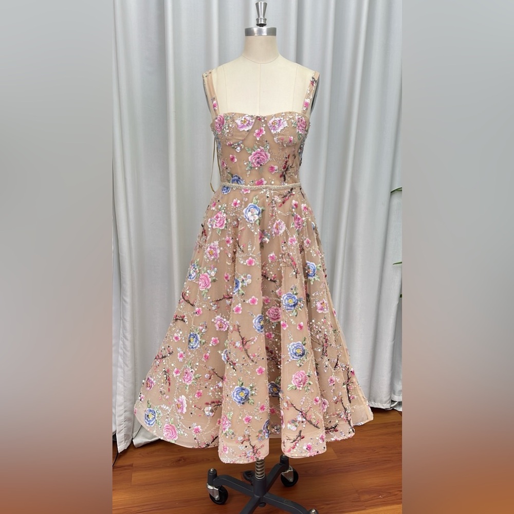 Mademoiselle Embroidered Gold Floral Midi Dress L NWOT
